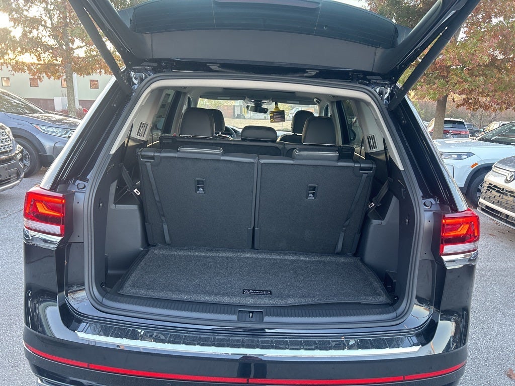 2026 Volkswagen Atlas 2.0T SEL Premium R-Line