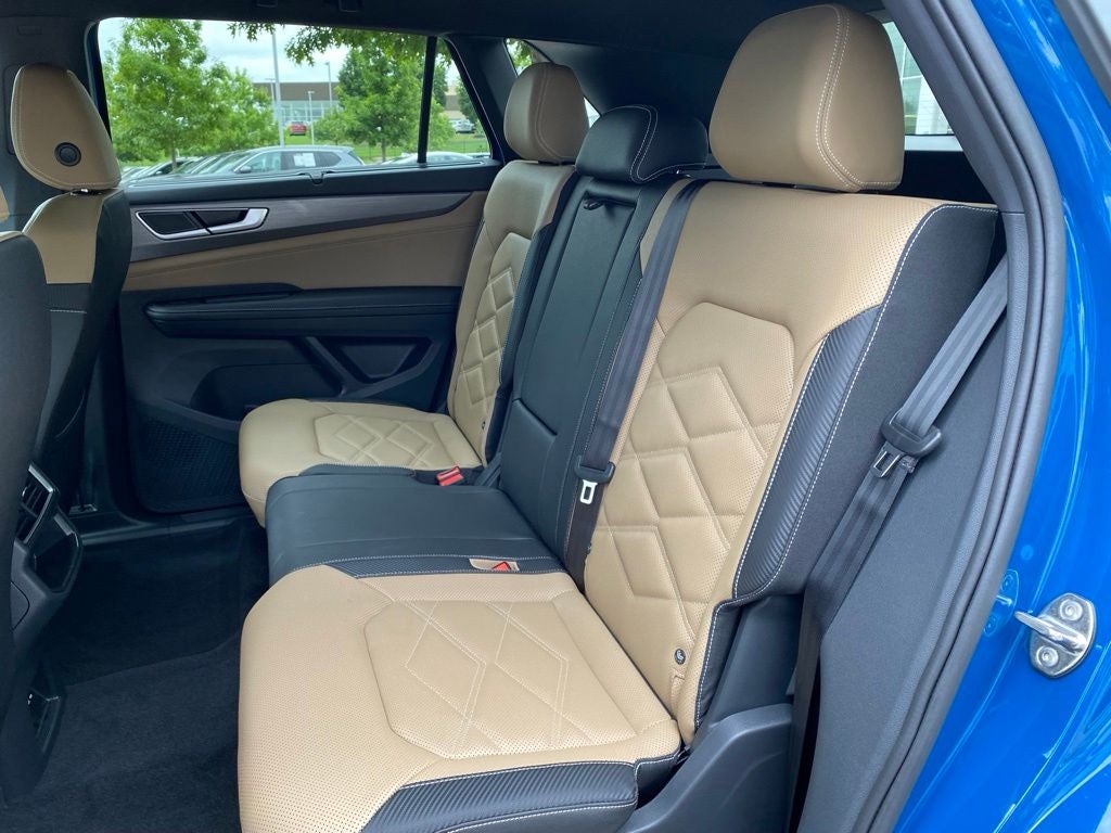 2026 Volkswagen Atlas Cross Sport 2.0T SE w/Technology