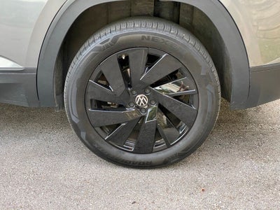 2025 Volkswagen Atlas Cross Sport 2.0T SE w/Technology