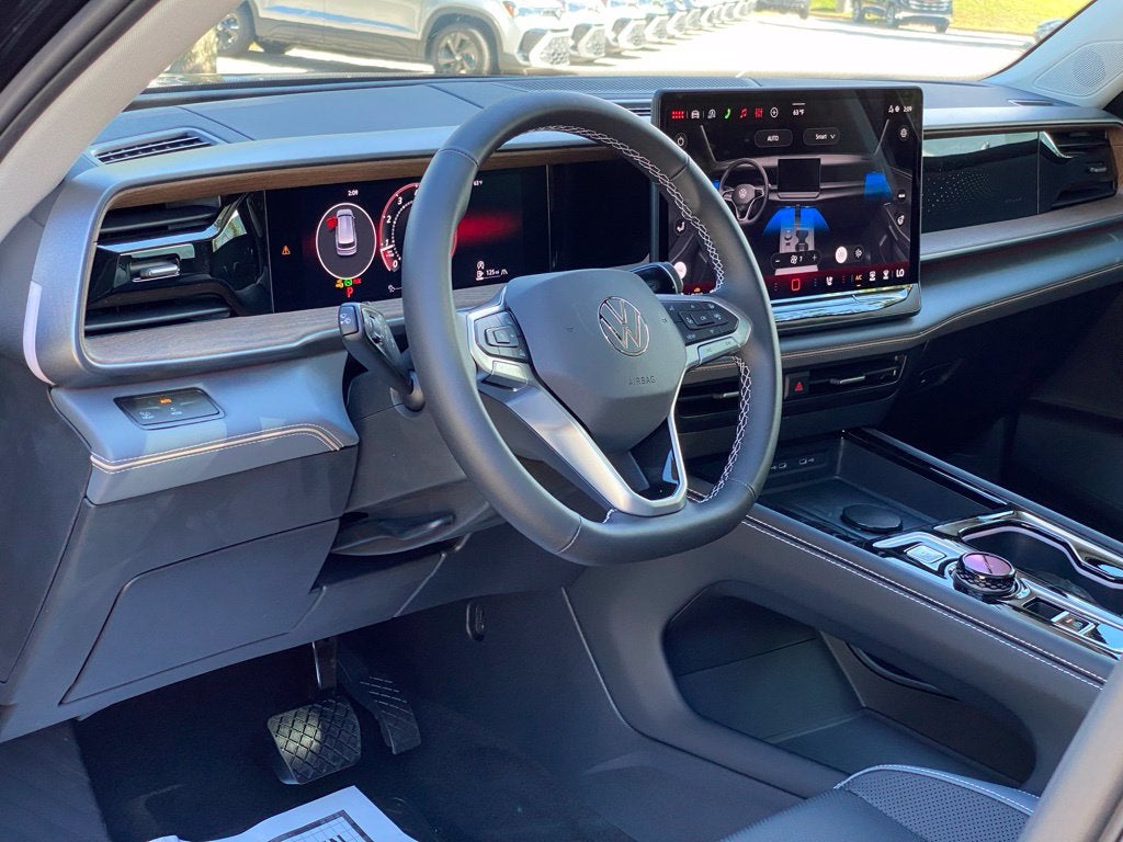 2027 Volkswagen Atlas SE w/Technology