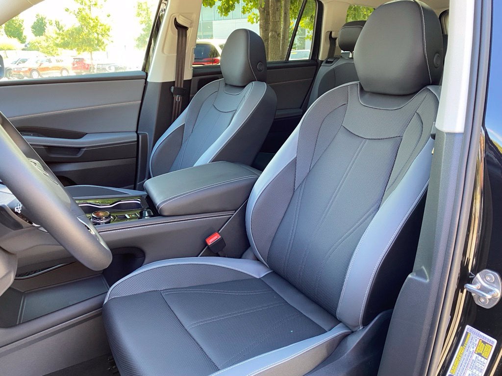 2027 Volkswagen Atlas SE w/Technology