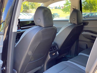 2027 Volkswagen Atlas SE w/Technology