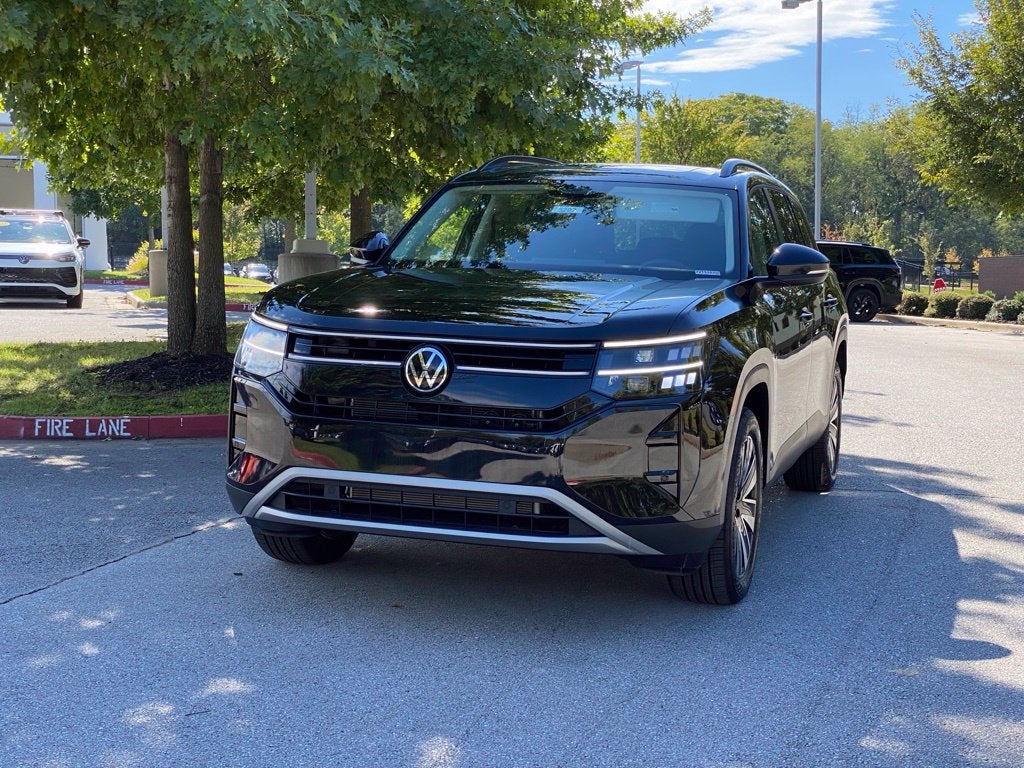 2027 Volkswagen Atlas SE w/Technology