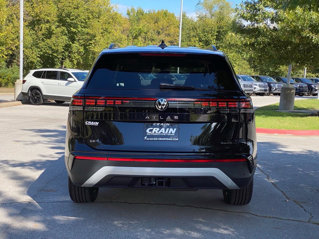 2027 Volkswagen Atlas SE w/Technology