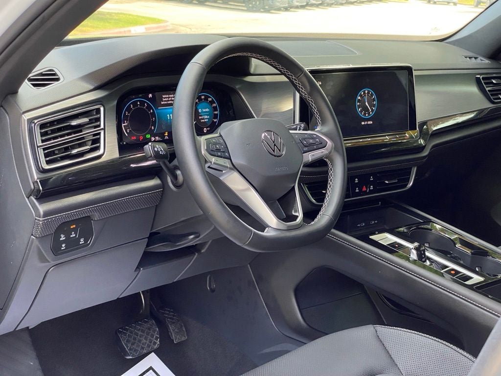 2024 Volkswagen Atlas Cross Sport 2.0T SE w/Technology