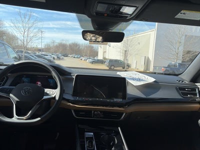 2026 Volkswagen Atlas Cross Sport 2.0T SE w/Technology