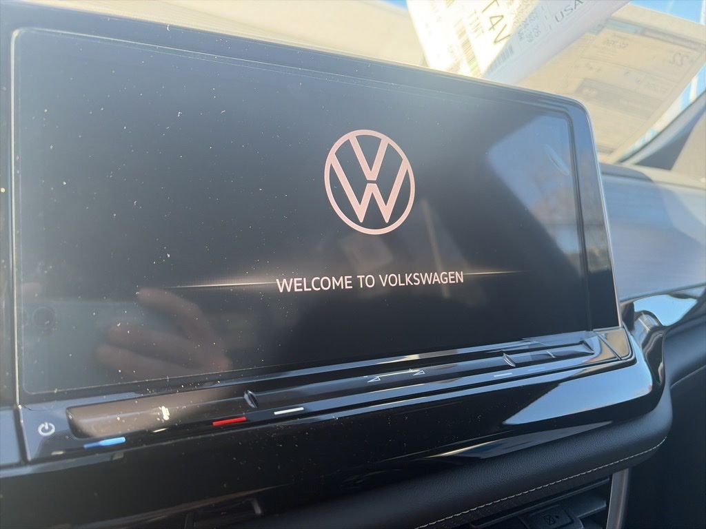 2026 Volkswagen Atlas Cross Sport 2.0T SE w/Technology