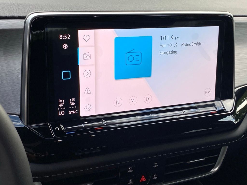2026 Volkswagen Atlas Cross Sport 2.0T SE w/Technology