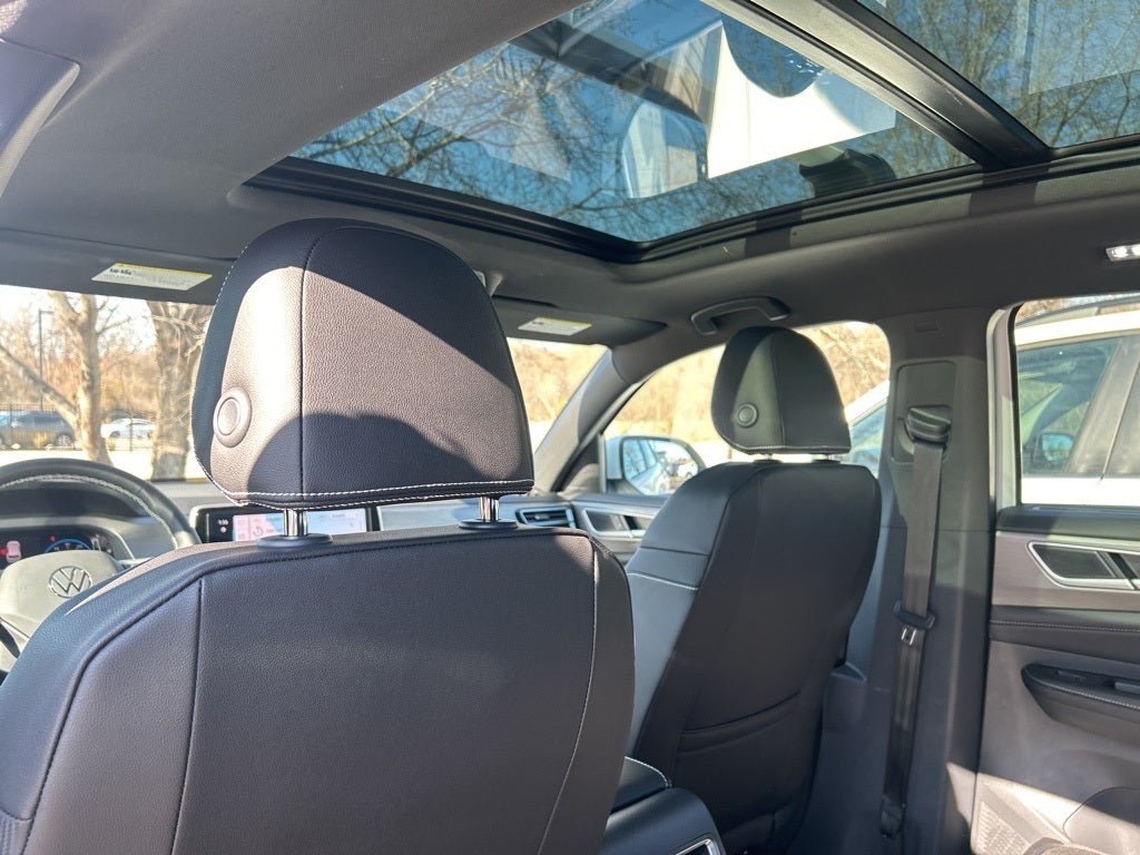 2026 Volkswagen Atlas Cross Sport 2.0T SE w/Technology