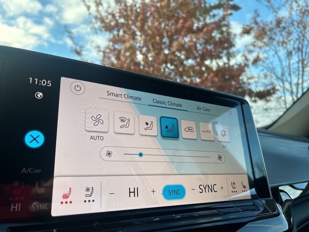 2026 Volkswagen Atlas Cross Sport 2.0T SE