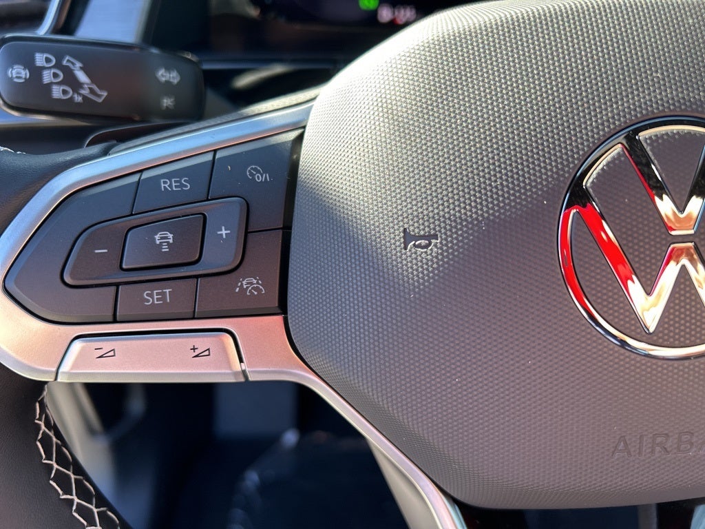 2026 Volkswagen Atlas Cross Sport 2.0T SE