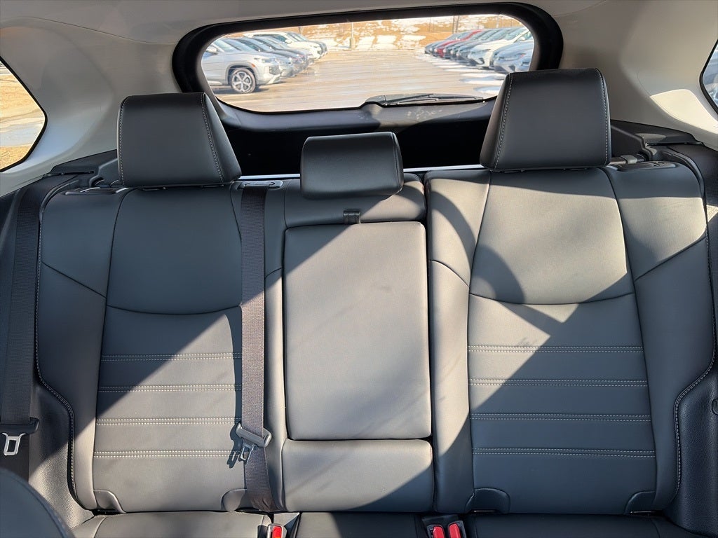 2021 Toyota RAV4 XLE Premium 1-OWNER