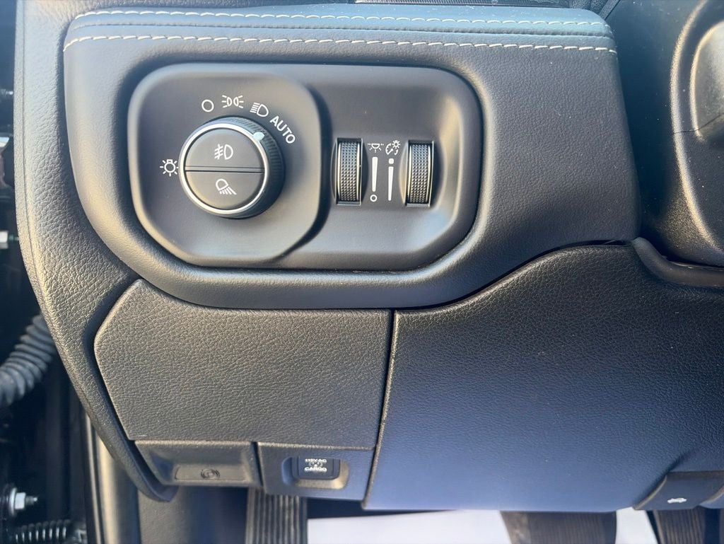 2023 RAM 2500 Rebel APPLE CARPLAY CLEAN CARFAX, NEW TIRES!