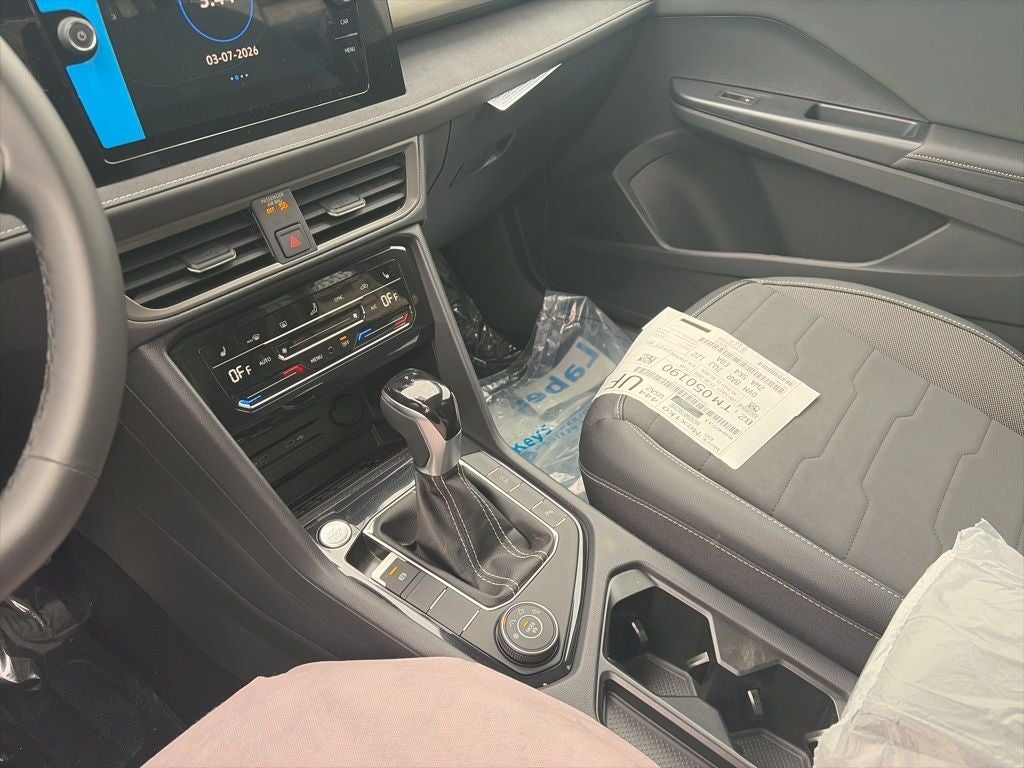 2026 Volkswagen Taos 1.5T SE Black