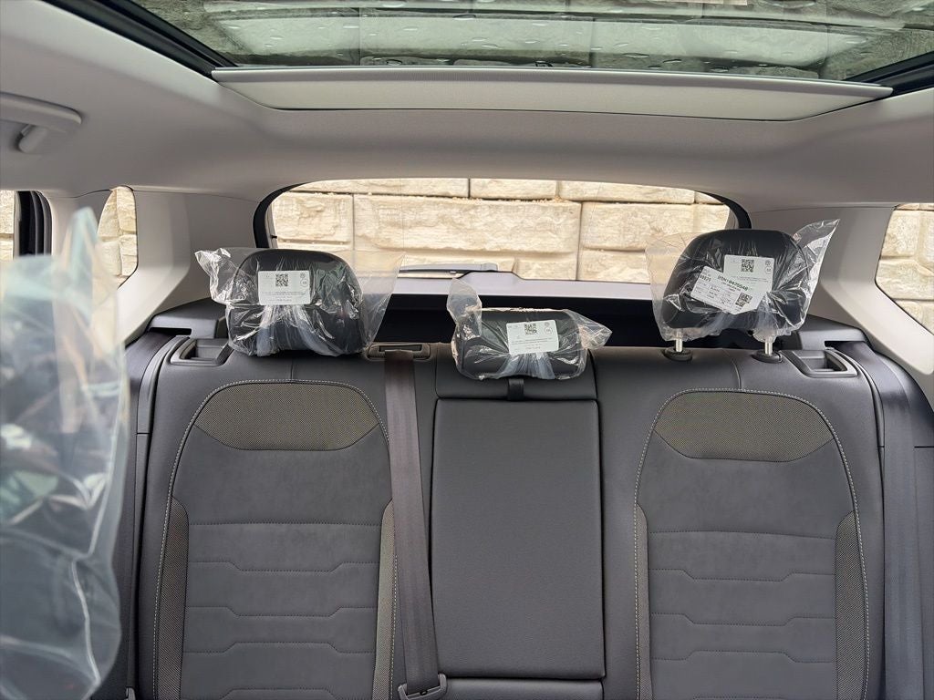 2026 Volkswagen Taos 1.5T SE Black