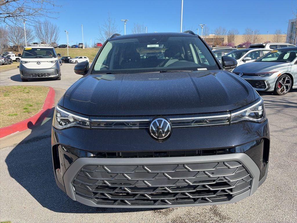 2026 Volkswagen Taos 1.5T SE Black