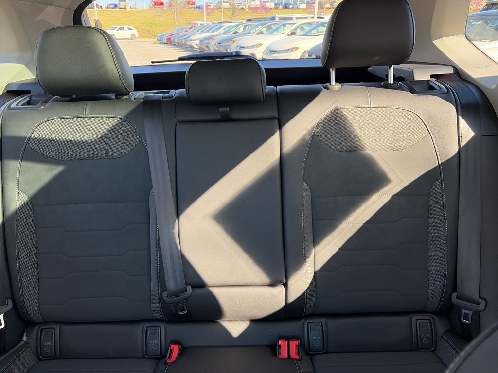 2026 Volkswagen Taos 1.5T SE Black