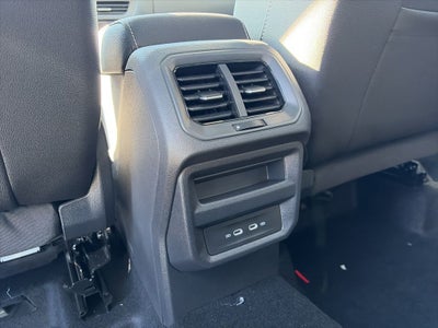 2026 Volkswagen Taos 1.5T SE Black