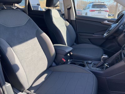 2026 Volkswagen Taos 1.5T SE Black