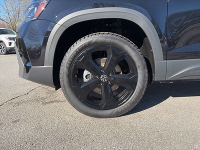 2026 Volkswagen Taos 1.5T SE Black