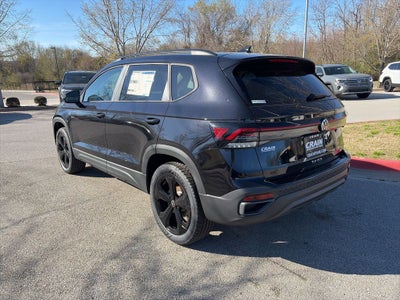 2026 Volkswagen Taos 1.5T SE Black