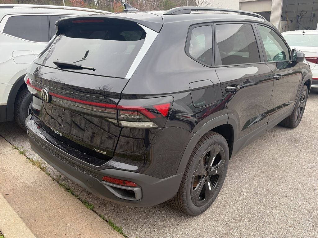 2026 Volkswagen Taos 1.5T SE Black