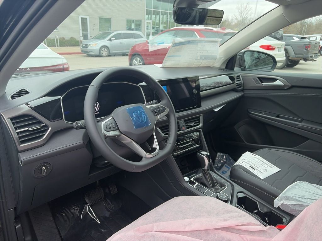 2026 Volkswagen Taos 1.5T SE Black