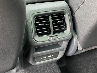 2026 Volkswagen Taos 1.5T SE Black