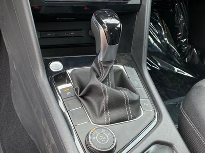 2026 Volkswagen Taos 1.5T SE Black