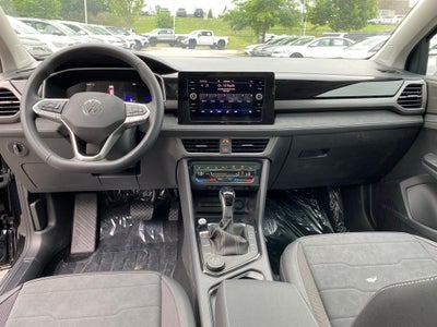 2026 Volkswagen Taos 1.5T SE Black