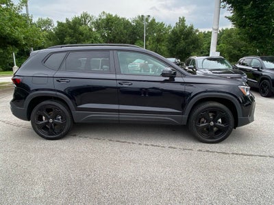 2026 Volkswagen Taos 1.5T SE Black