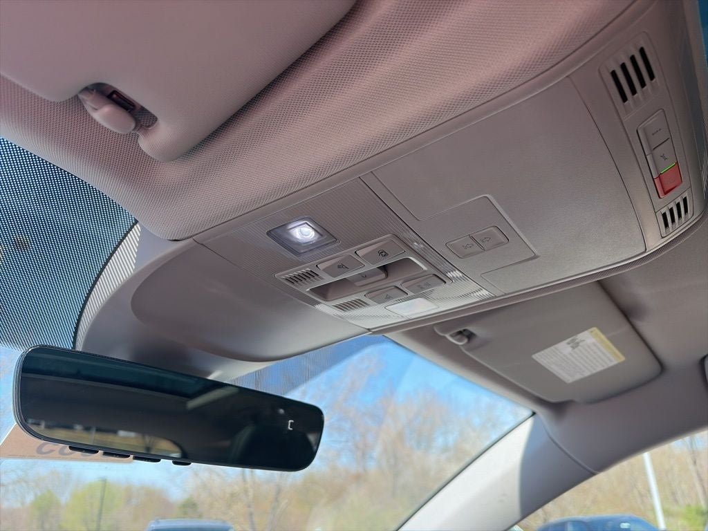 2026 Volkswagen Taos 1.5T SE Black