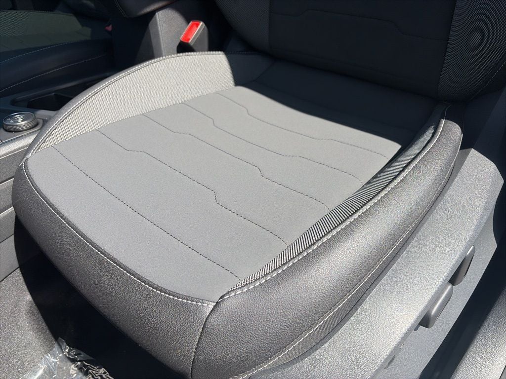 2026 Volkswagen Taos 1.5T SE Black