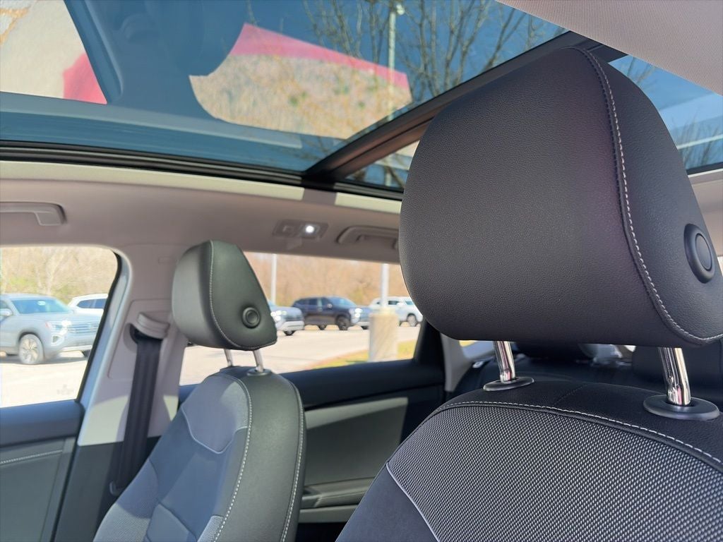 2026 Volkswagen Taos 1.5T SE Black