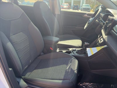 2026 Volkswagen Taos 1.5T SE Black