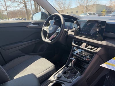 2026 Volkswagen Taos 1.5T SE Black