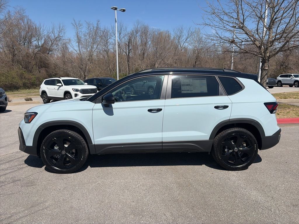 2026 Volkswagen Taos 1.5T SE Black