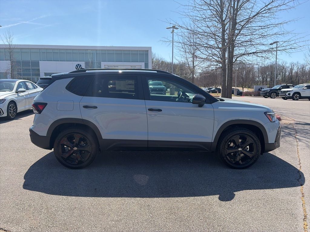 2026 Volkswagen Taos 1.5T SE Black