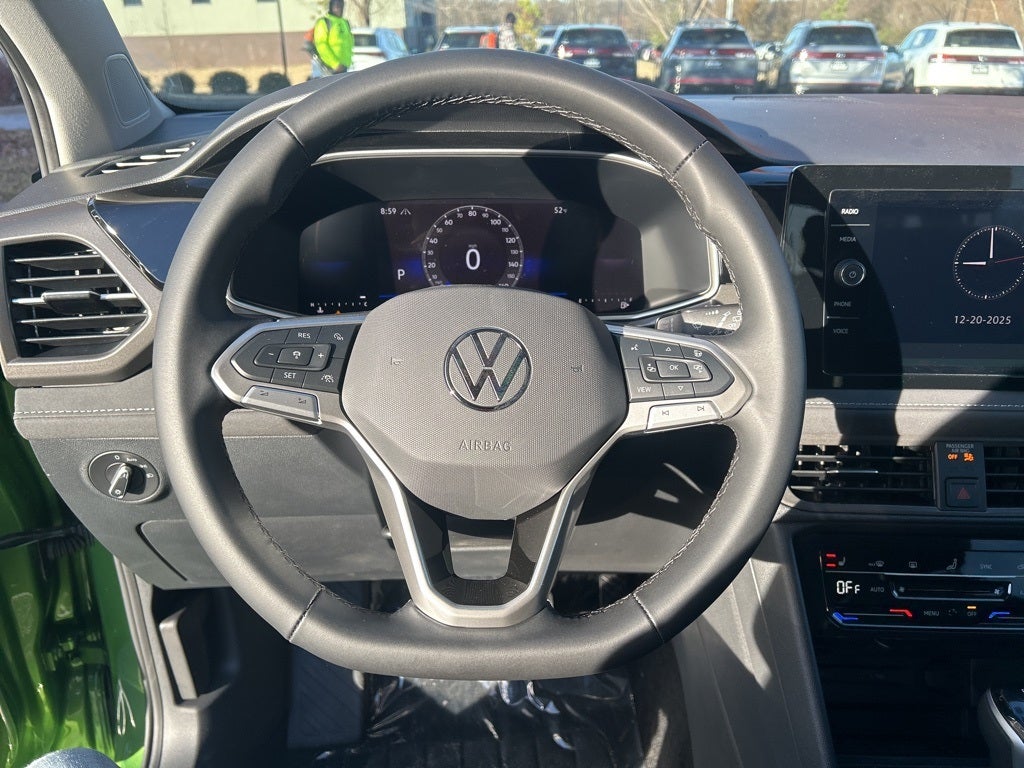 2026 Volkswagen Taos 1.5T SE Black