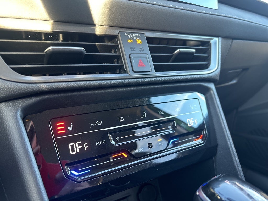 2026 Volkswagen Taos 1.5T SE Black