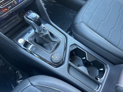 2026 Volkswagen Taos 1.5T SE Black