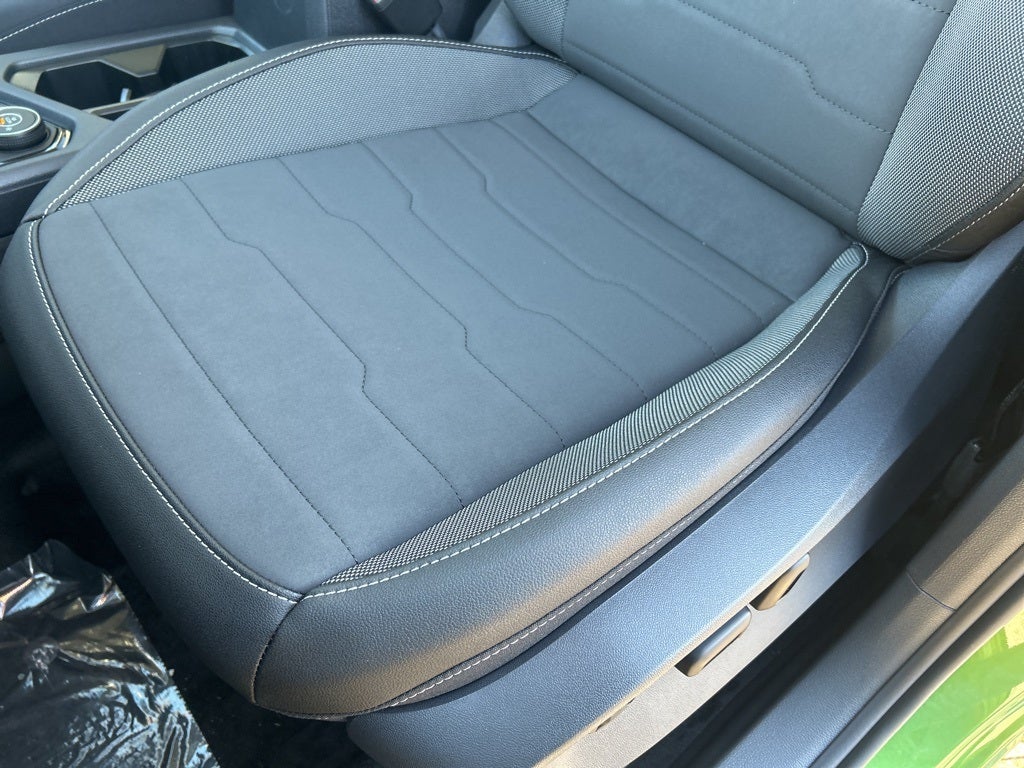 2026 Volkswagen Taos 1.5T SE Black