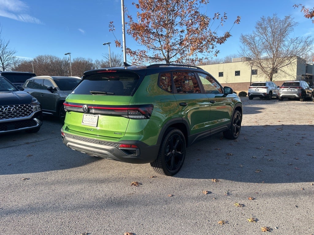 2026 Volkswagen Taos 1.5T SE Black