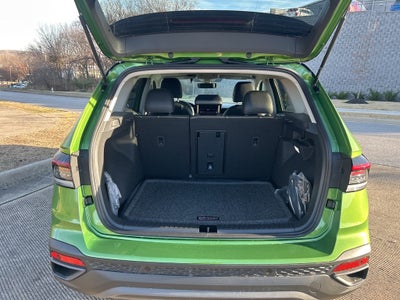 2026 Volkswagen Taos 1.5T SE Black