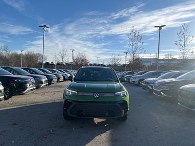 2026 Volkswagen Taos 1.5T SE Black