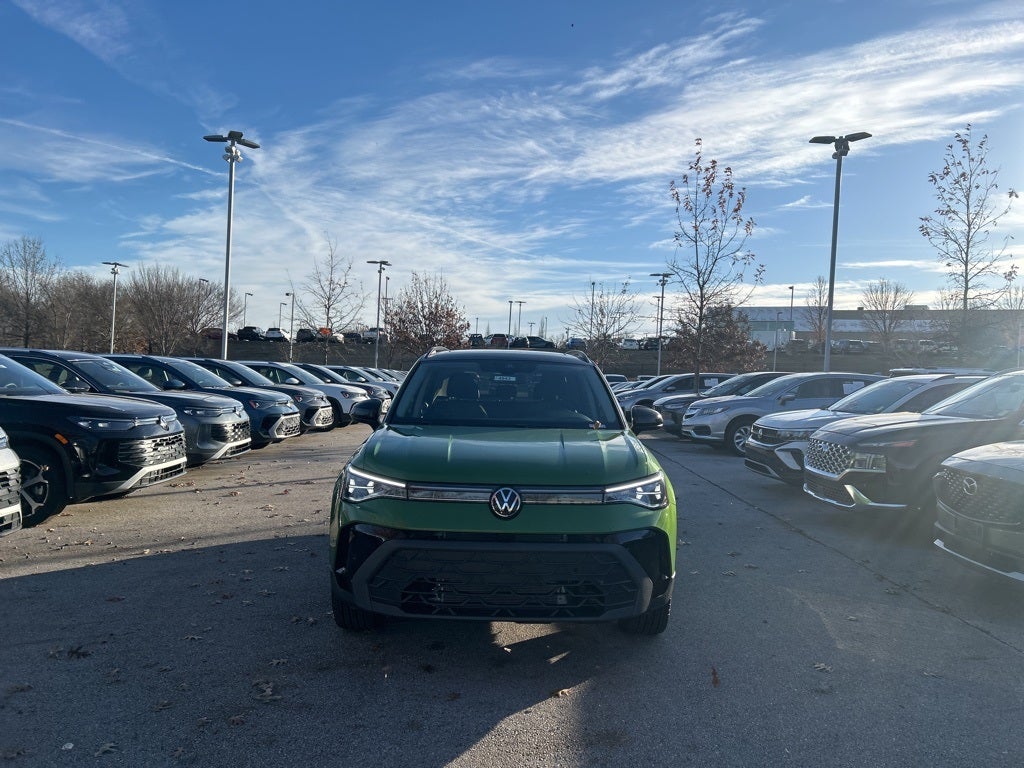 2026 Volkswagen Taos 1.5T SE Black