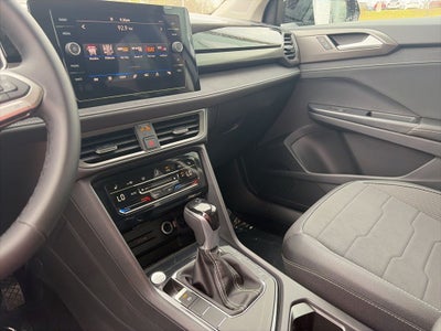 2026 Volkswagen Taos 1.5T SE Black