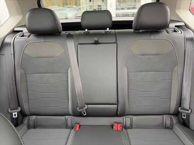 2026 Volkswagen Taos 1.5T SE Black