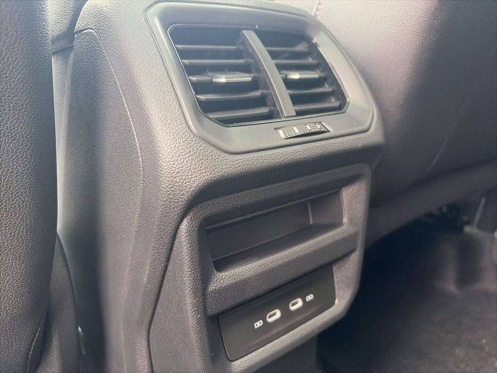 2026 Volkswagen Taos 1.5T SE Black