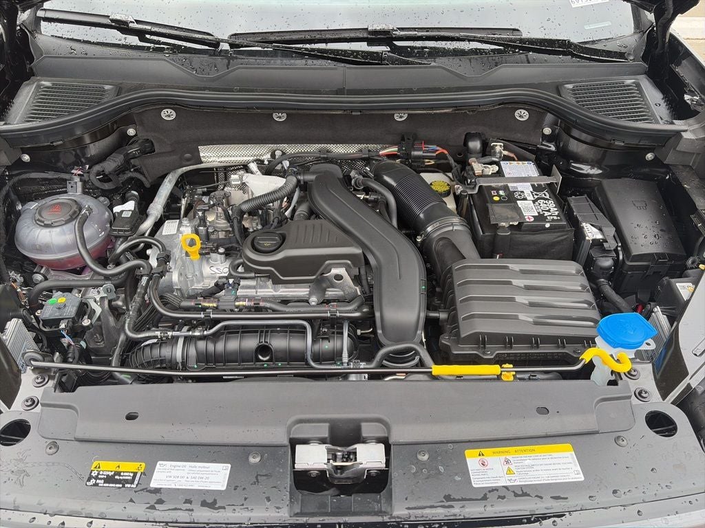 2026 Volkswagen Taos 1.5T SE Black